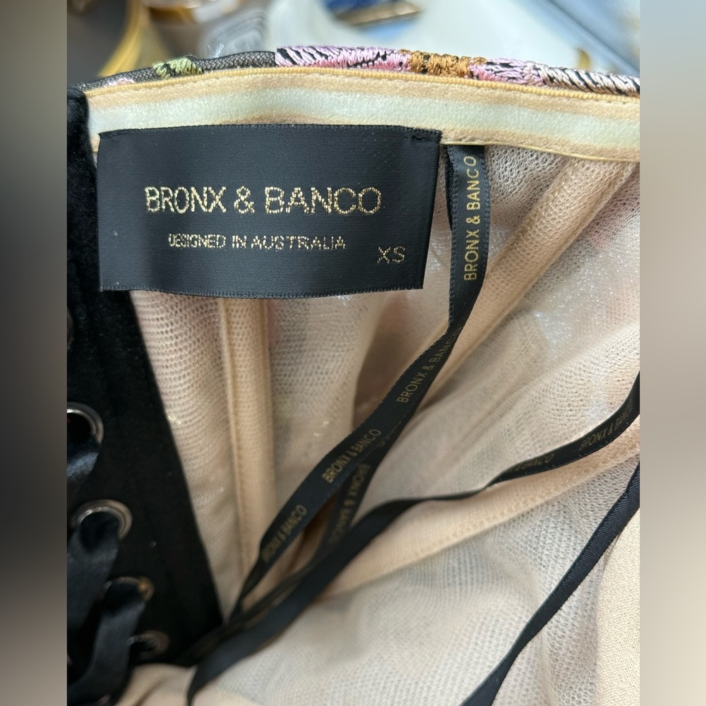 🆕 BRONX & BANCO 🧿 NWOT Jasmine Floral-Appliqued Gown, Black Multi - SzXS US 2 - Picture 16 of 17